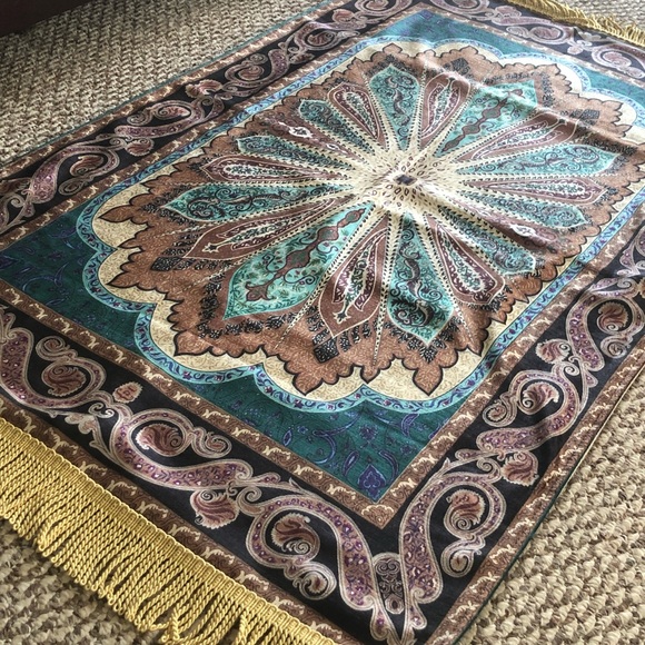 *WHOLESALE* 8 x %100 Stylish Turkish Silk Carpets - Picture 5 of 8